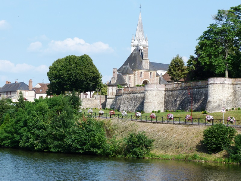 Dampierre-en-Burly. Crédit photo : Tourisme Loiret