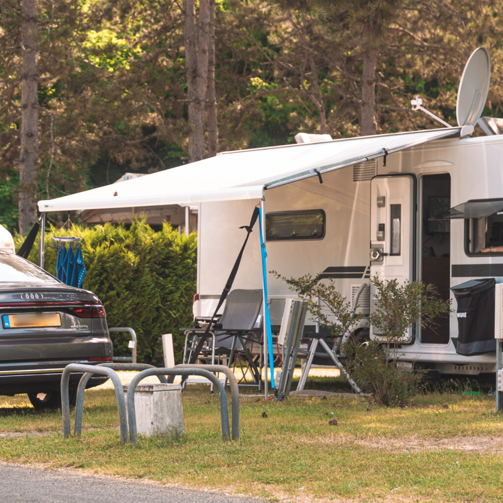Emplacement caravane - Camping le Jardin de Sully. Crédit photo : thibse.com