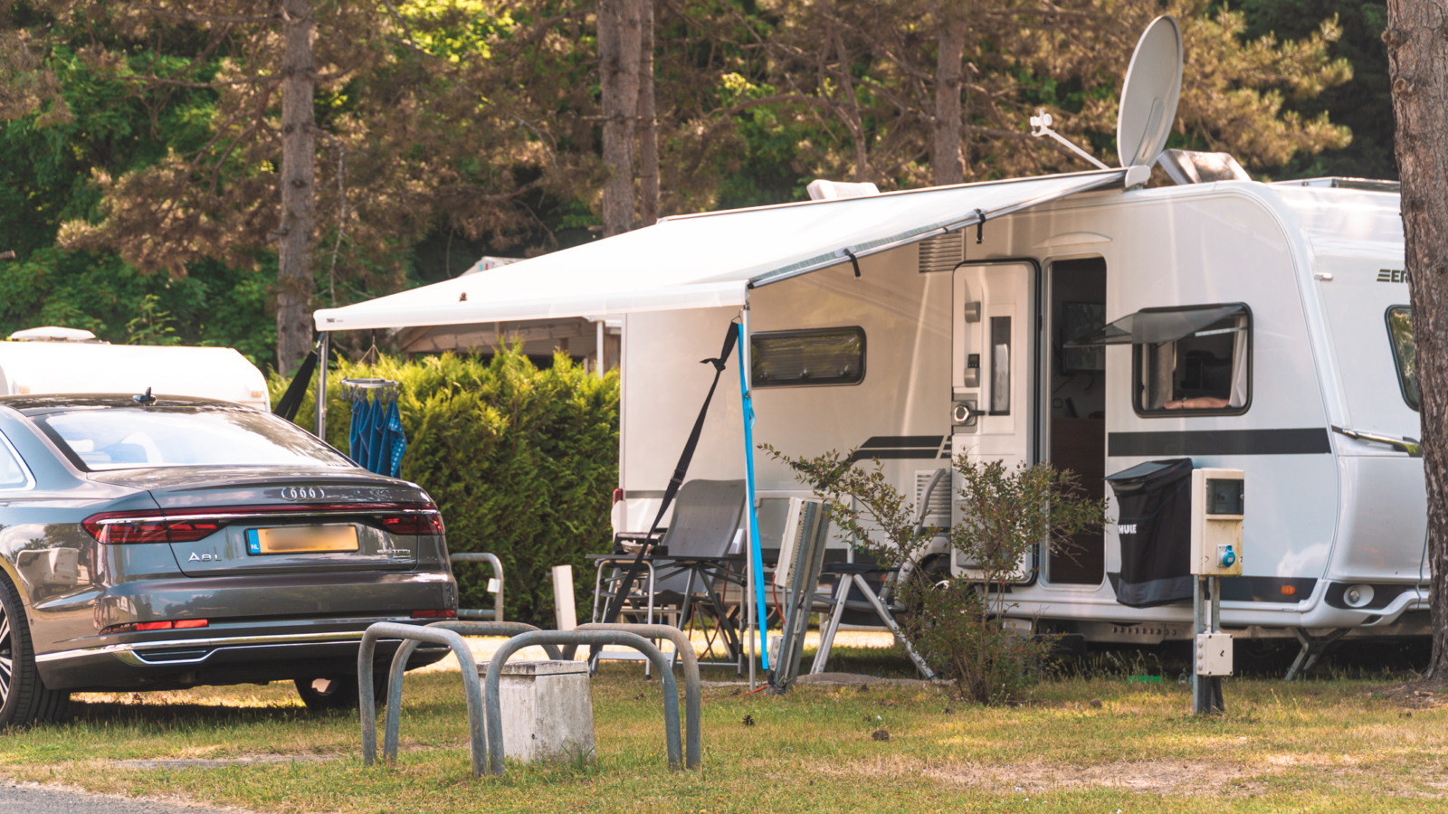 Emplacement caravane - Camping le Jardin de Sully. Crédit photo : thibse.com
