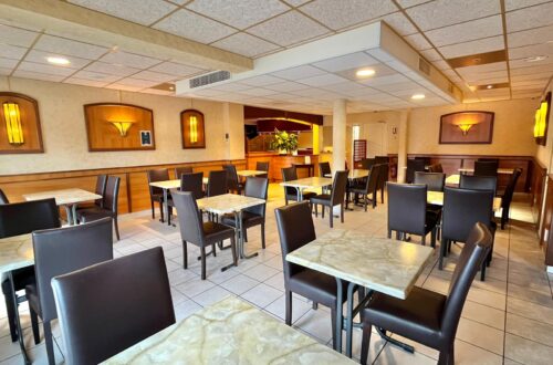 Salle de Restaurant. Crédit photo : SULLYLECHATEAU