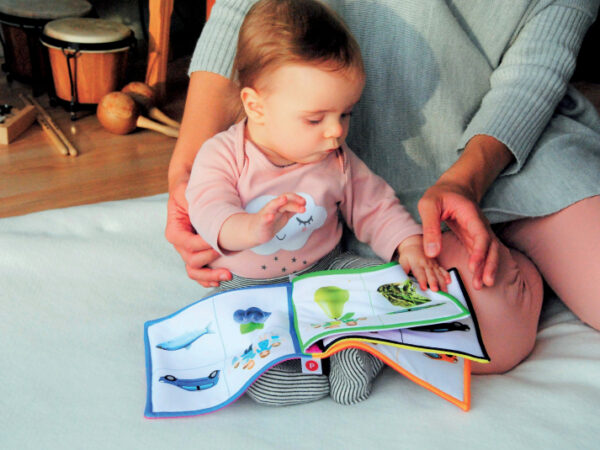 Bébés lecteurs. Crédit photo : CC VAL DE SULLY