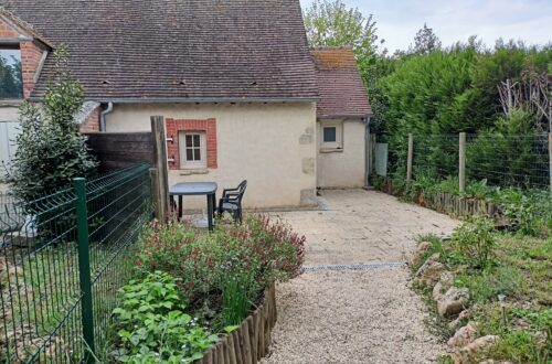 cour. Crédit photo : Gîte de l'aigrette