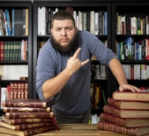 Affiche de Nota Bene pour sa venue à l'avant première de sa vidéo youtube : 5 abbés du Moyen Âge plus PUISSANTS que des rois !